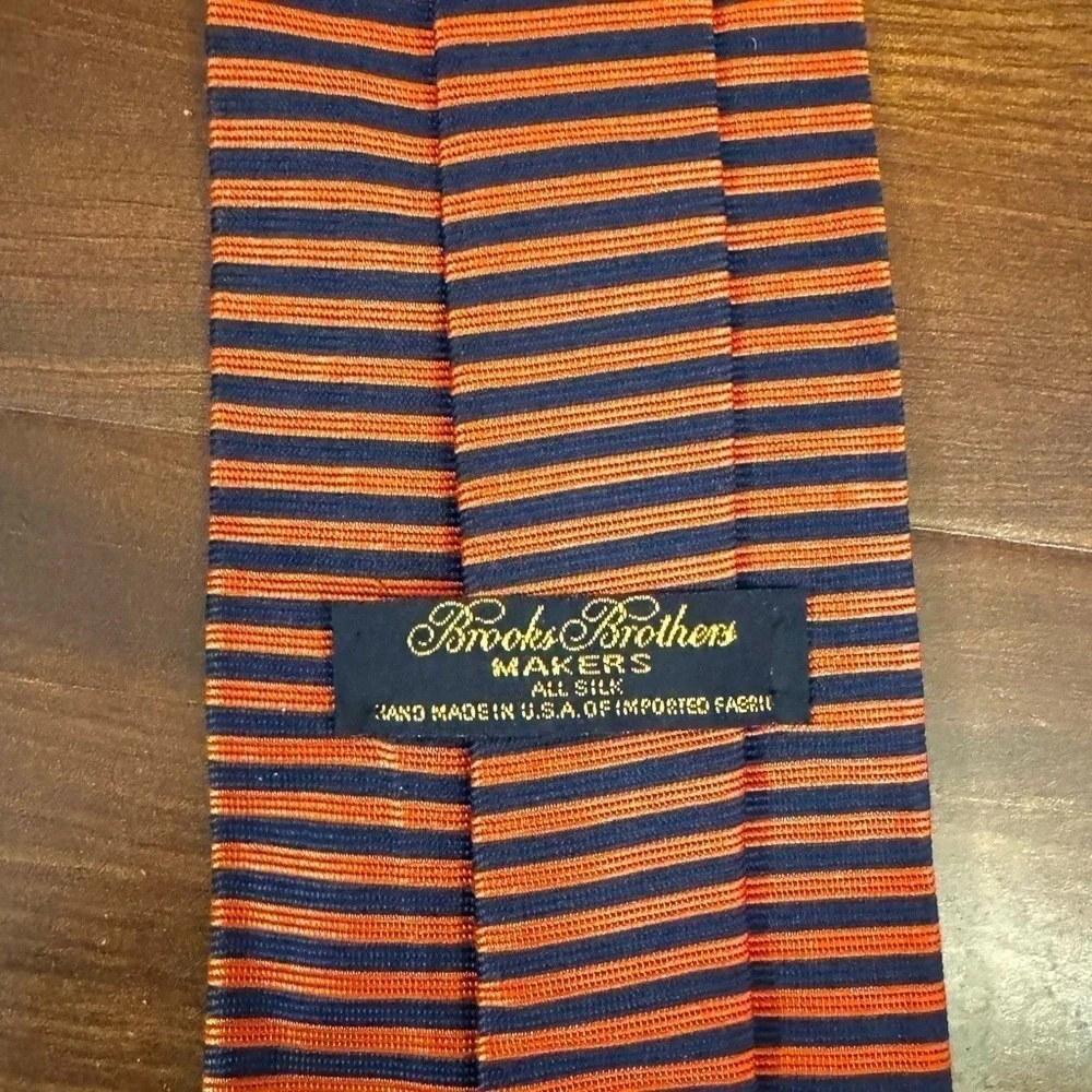 🌿SALE🌿BROOKS BROTHERS Red Orange Stripes on Blue Background All Silk Necktie